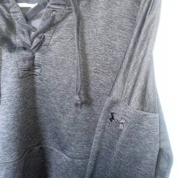 UNDER ARMOUR CROPPED LONG SLEEVE SWEATSHIRT SIZE XL - Picture 2 of 3